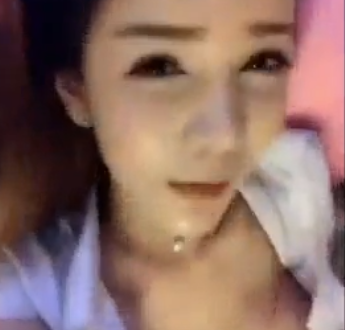 หนังโป๊ไทย น้องนิวนศ.มอดังเยสโชว์กล้องคาชุดนิสิต