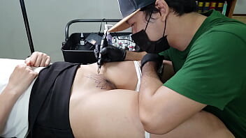 หนังxญี่ปุ่น ลูกค้ามาให้ช่างสักแบบนี้ใครบ้างจะไปอดใจไหว